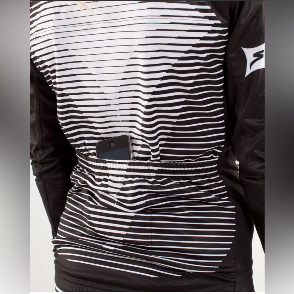 Lululemon Specialized Wind Jacket - image 7